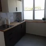 Dom I Nad Morzem I Jeziorem - - Jaroslawiec *