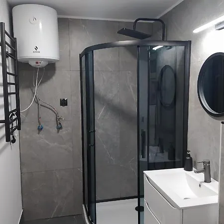 Feriehus Dom I Nad Morzem I Jeziorem - - Jaroslawiec