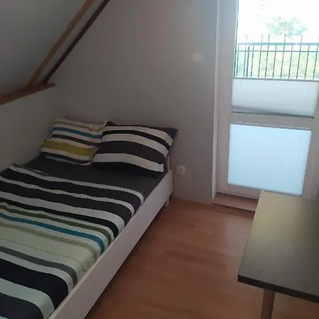 Feriehus Dom I Nad Morzem I Jeziorem - - Jaroslawiec