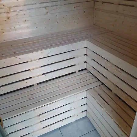 Feriehus Dom I Nad Morzem I Jeziorem - - Jaroslawiec *