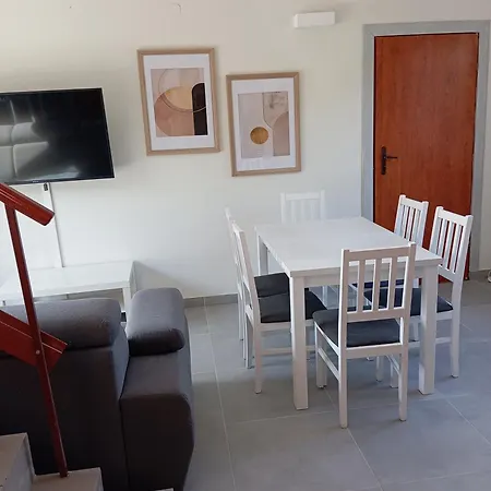 Dom I Nad Morzem I Jeziorem - - Jaroslawiec