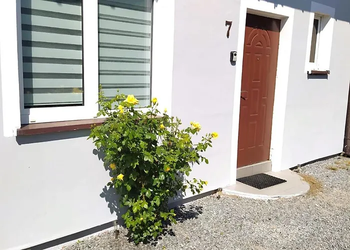 Dom I Nad Morzem I Jeziorem - - Jaroslawiec